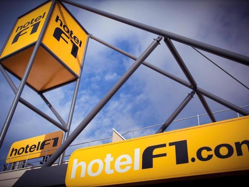 Hotelf1 Laval Change  Екстер'єр фото